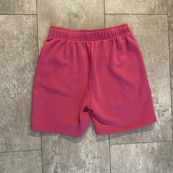 Alo Yoga Accolade Sweat Shorts Raspberry Sorbet Size Medium EUC