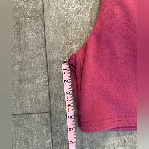 Alo Yoga Accolade Sweat Shorts Raspberry Sorbet Size Medium EUC