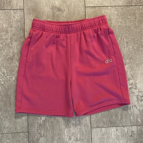 Alo Yoga Accolade Sweat Shorts Raspberry Sorbet Size Medium EUC