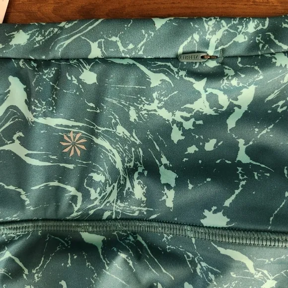 Athleta &quot; Ace&quot; Printed Tennis Skort Turquoise Size Large EUC