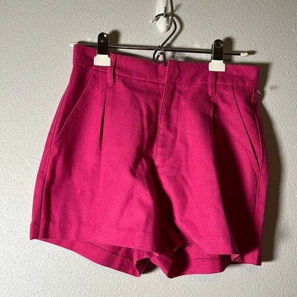 Blue revival, pink trouser short