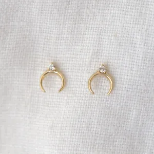 Easy Horseshoe Studs