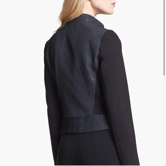 Elie Tahari Viola Tailored Cropped Black Moto Jacket size 6