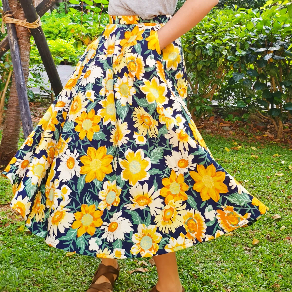 Golden Sunflower-Handmade Circle Skirt