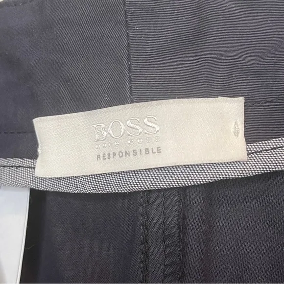 Hugo Boss Navy Twill Flat Front Shorts Size 8
