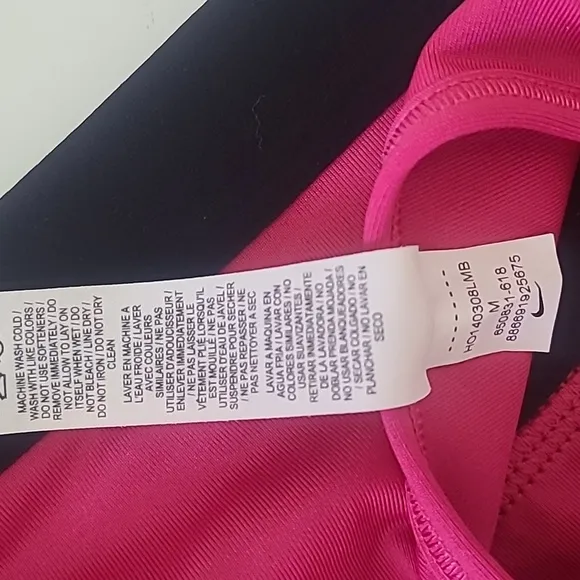 Nike Womens BLK Biker Shorts &amp; 2 Pink &amp; Lavender Sports Bras Size M NWT