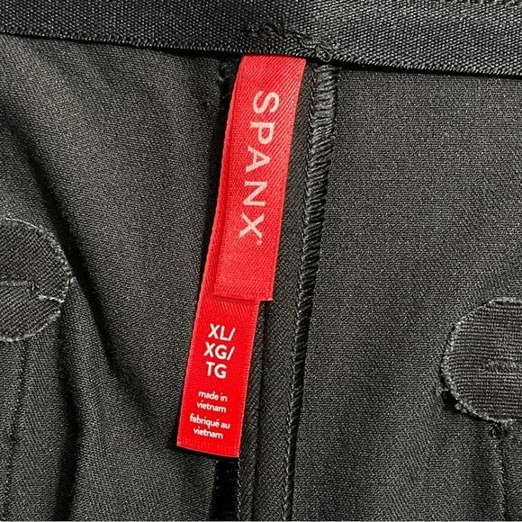 NWT Spanx On-the-Go Shorts Polished Pull On Stretch 6&quot; in Classic Black Size XL