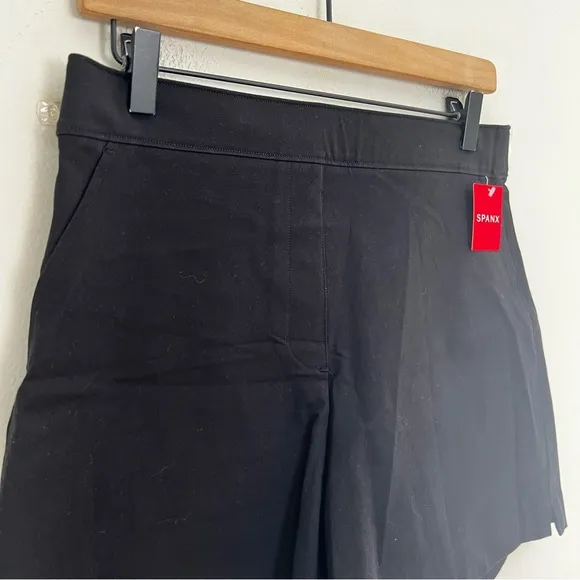 NWT SPANX- Polished 6” Stretch-Cotton Shorts Black