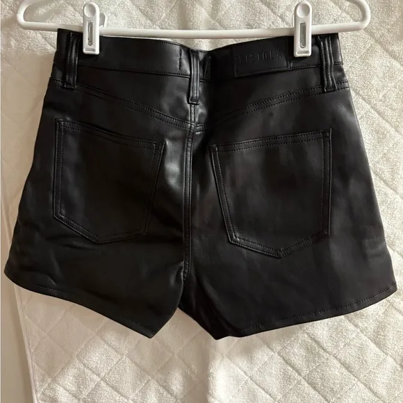 Pistola faux leather shorts