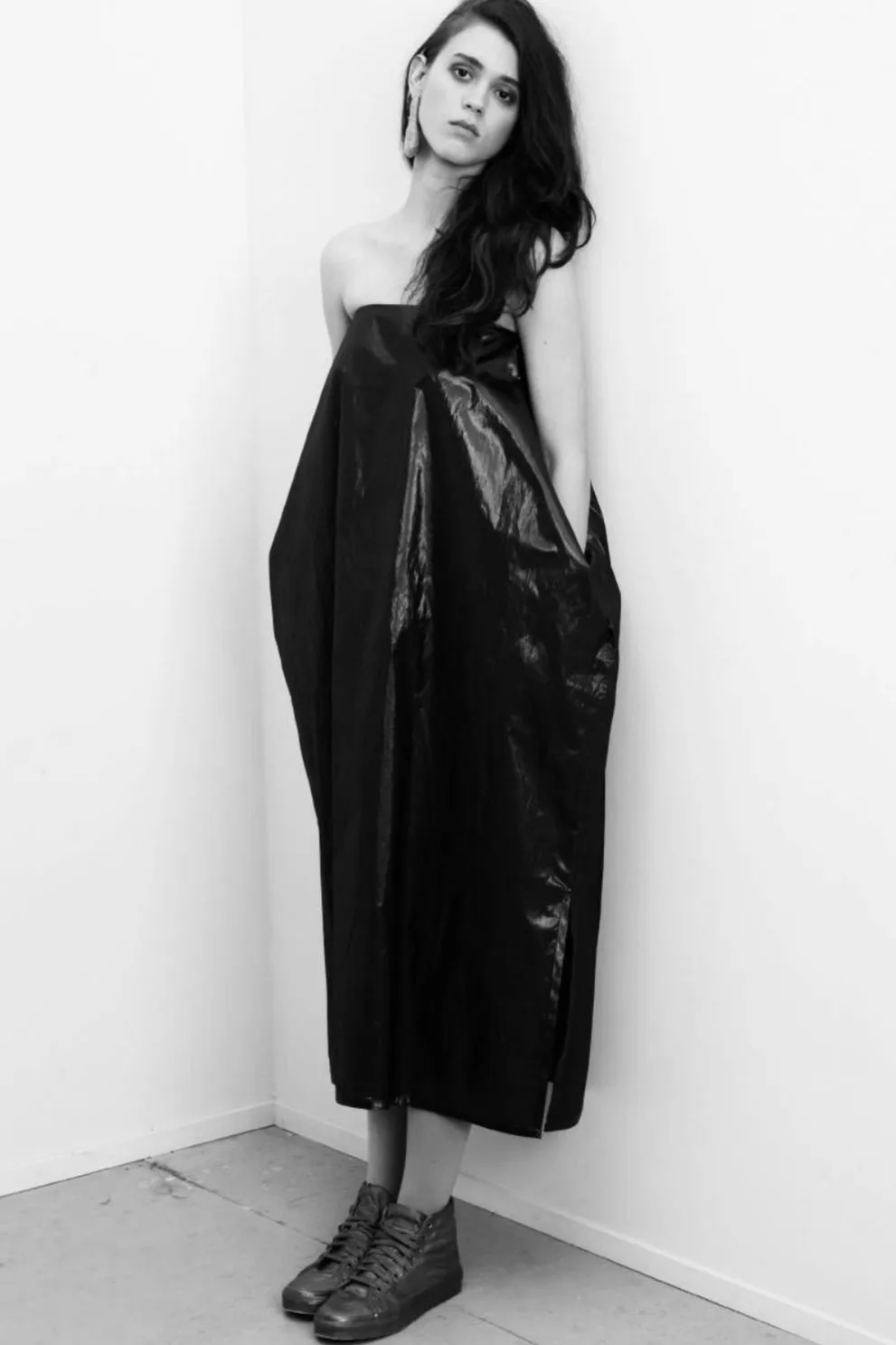 Rectangle Kaftan in Black Parachute Silk