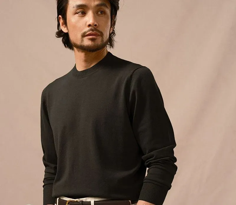 Round Neck Knit Sweater