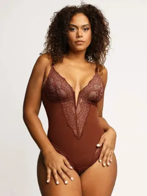 Sara | SHAPEWEAR BODYSUIT WITH LOW V-NECKLINE