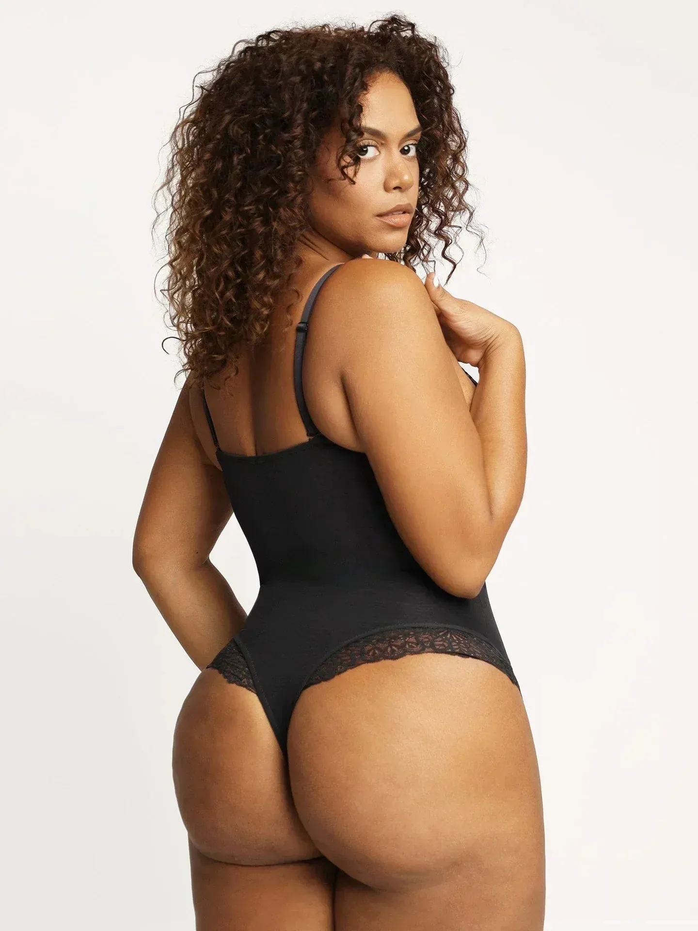 Sara | SHAPEWEAR BODYSUIT WITH LOW V-NECKLINE