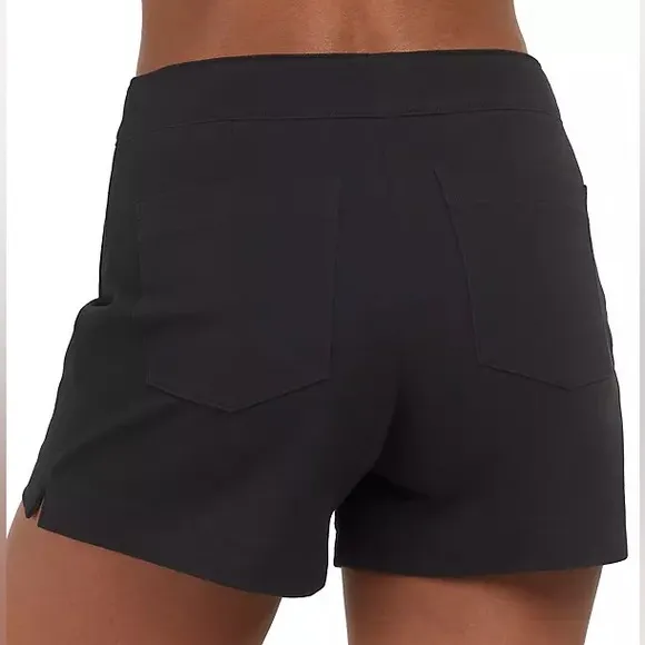 Spanx Large Shorts Polished 6&quot; On-the-Go Shorts in Classic Black NWT