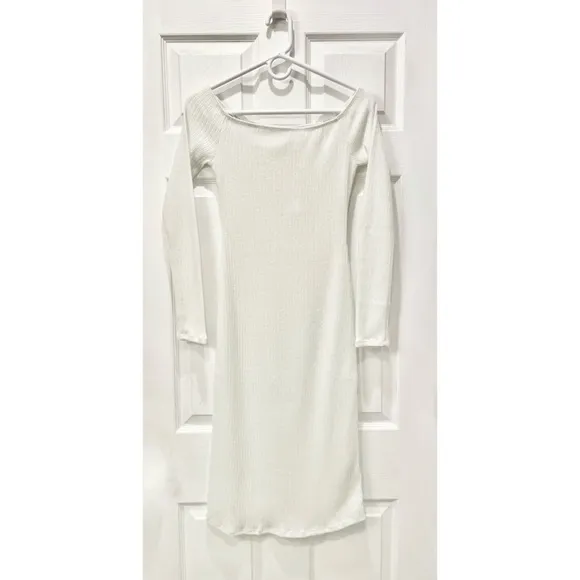 Urban Outfitters Silence   Noise Cookie Cozy Off-The-Shoulder Midi Dress