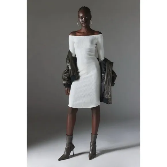 Urban Outfitters Silence   Noise Cookie Cozy Off-The-Shoulder Midi Dress