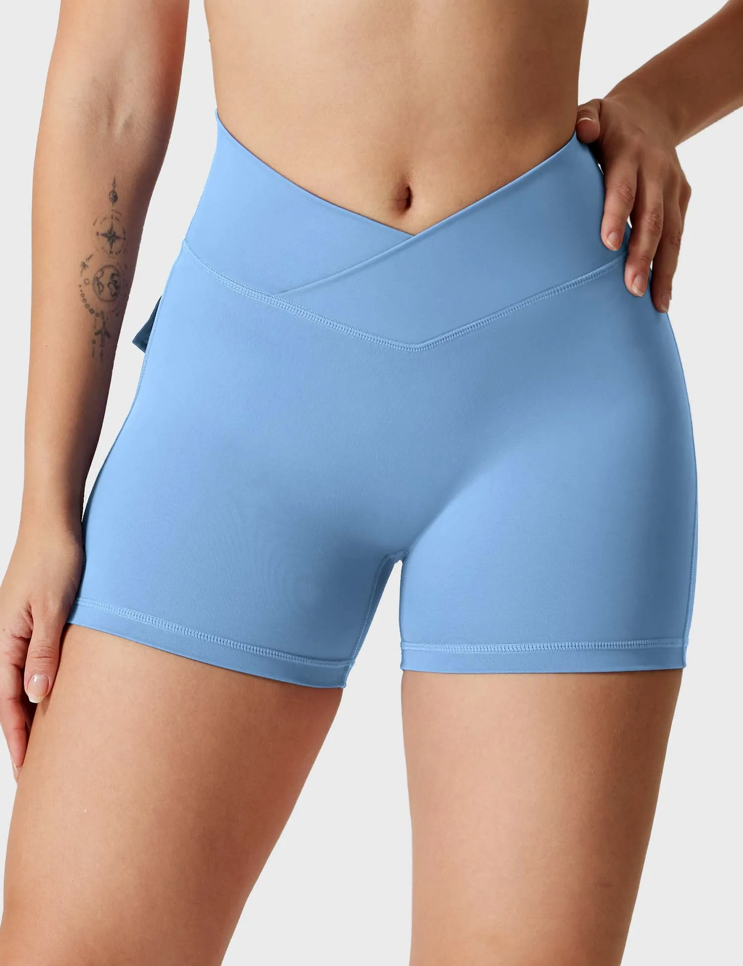 V-Front Pockets Shorts