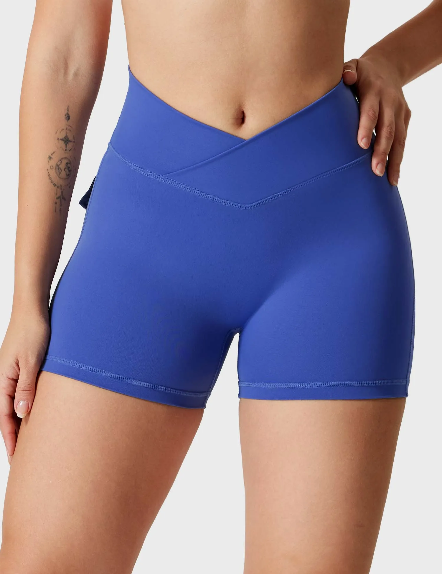 V-Front Pockets Shorts