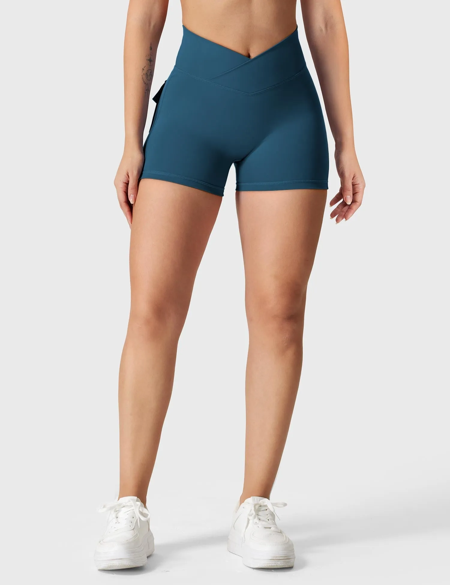 V-Front Pockets Shorts