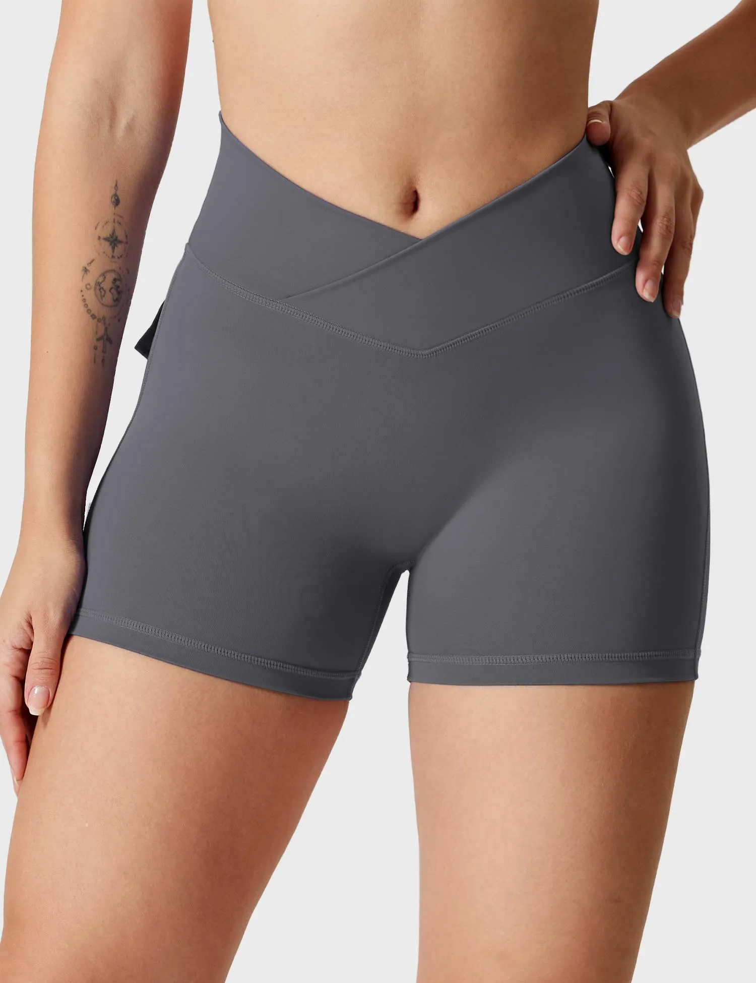V-Front Pockets Shorts