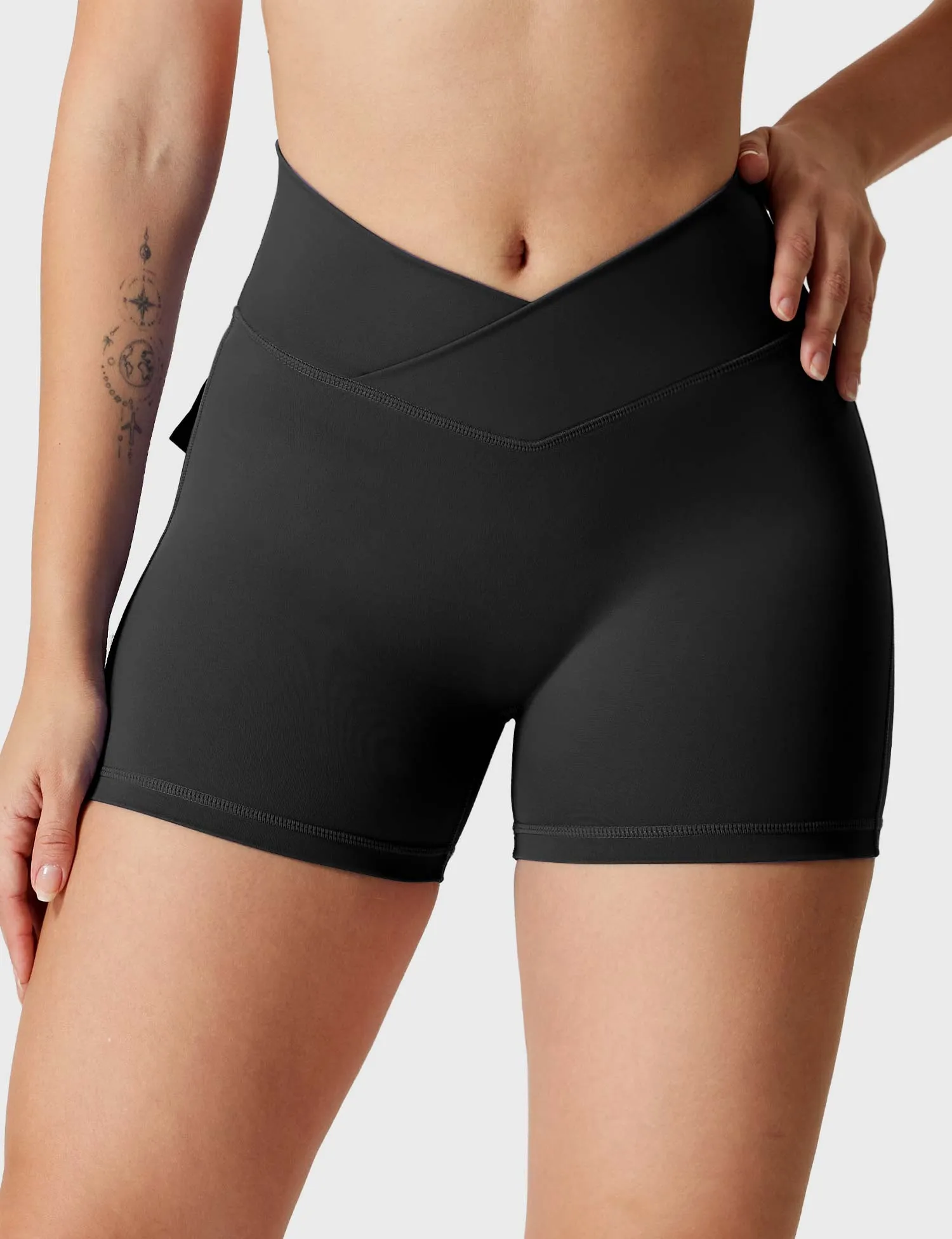 V-Front Pockets Shorts