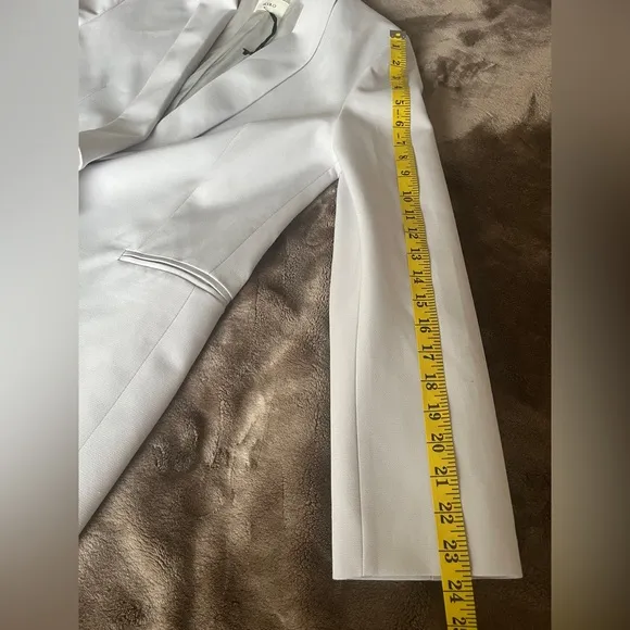 VICOLO Light Gray Tailored Blazer with Notched Lapels