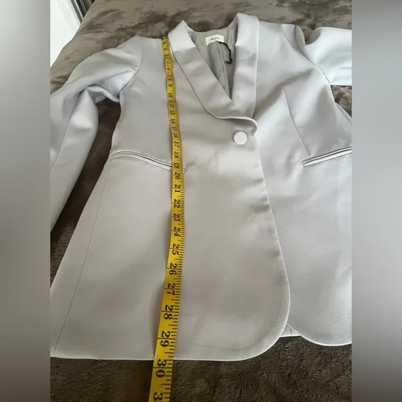 VICOLO Light Gray Tailored Blazer with Notched Lapels