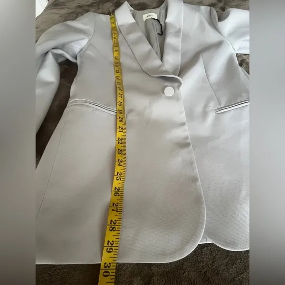 VICOLO Light Gray Tailored Blazer with Notched Lapels