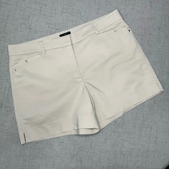 White House Black Market Khaki Cotton Stretch 5” Shorts Size 12