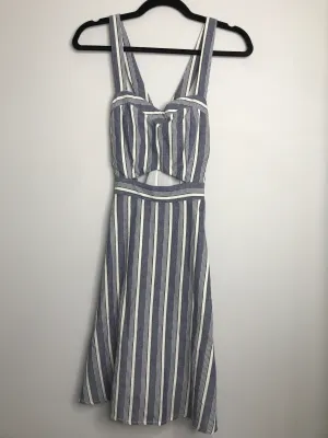 Womens Size Sm Misses Navy Altar'd State Dress